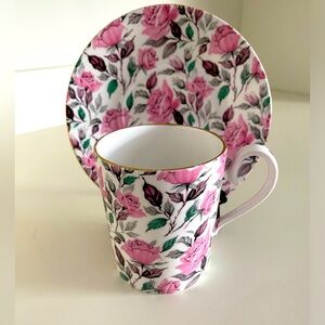 EUC VTG ROYAL ALBERT BONE CHINA DEMITASSE CUP AND SAUCER IN PINK POLKA CHINTZ